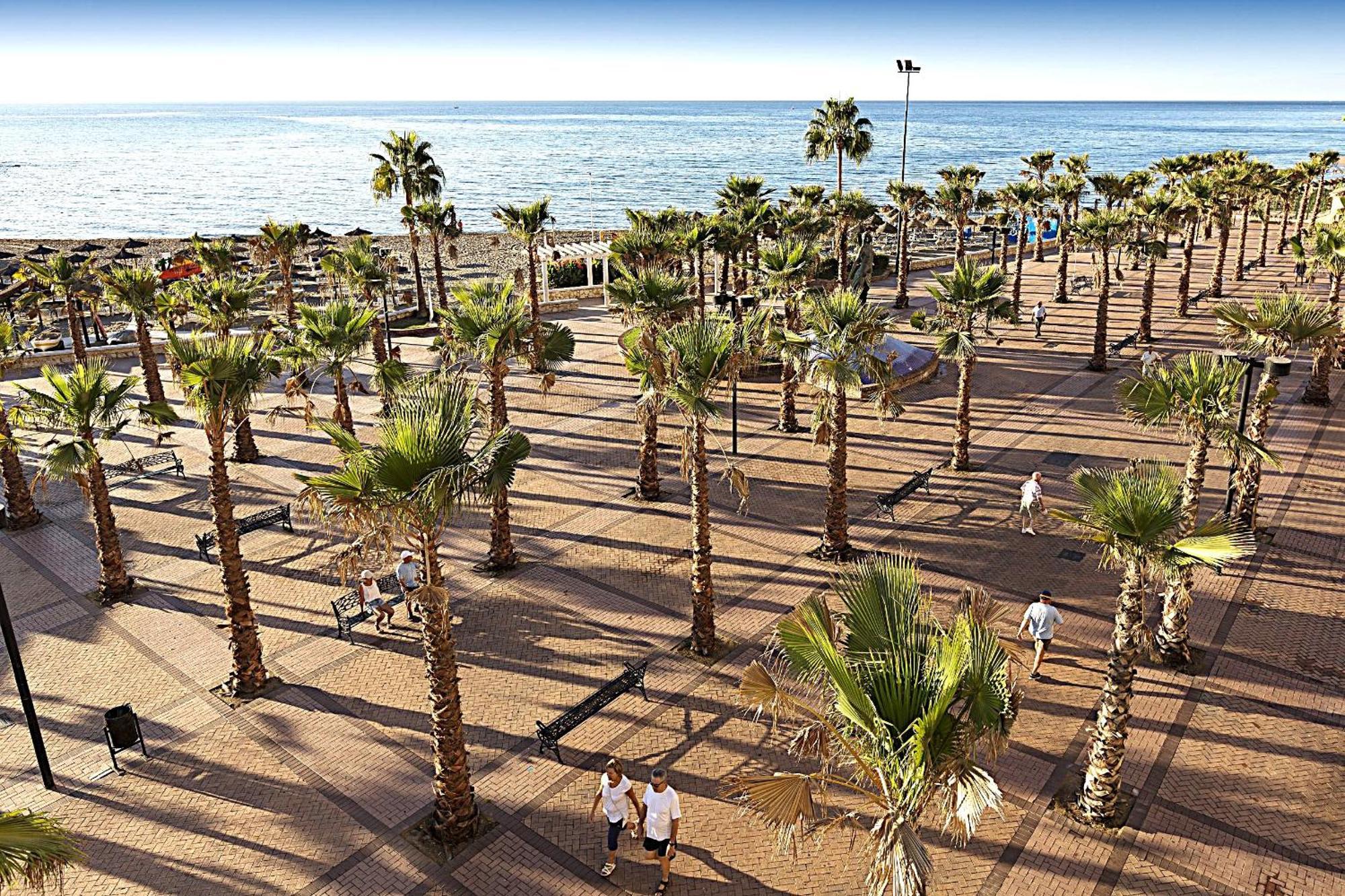 Luna Holidays City Center And Beach ฟูเอนฮิโรลา ภายนอก รูปภาพ